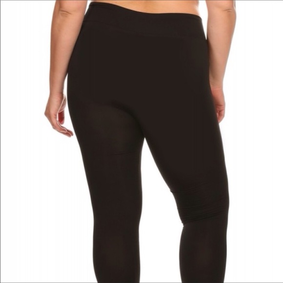 ❤️Plus size solid leggings❤️ - Picture 3 of 5